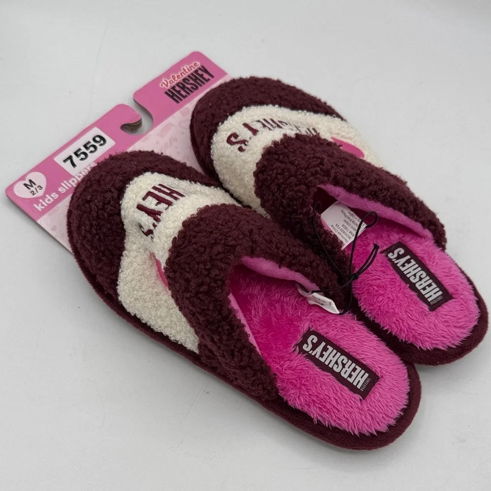 Hershey's Kids Slippers, NEW, kids size 2/3